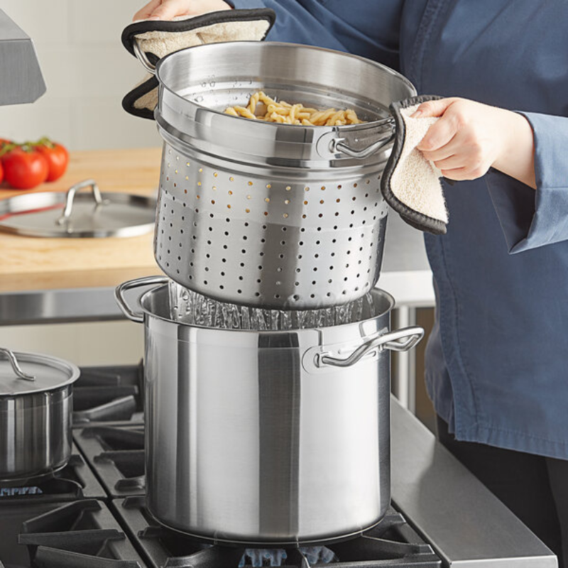 Pasta cooker